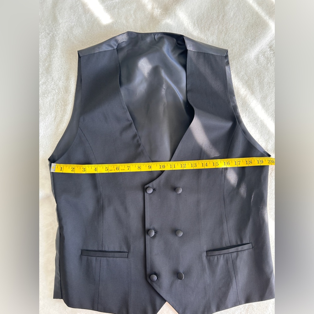 3-piece black tuxedo wedding and business suit with removable collar - Picture 10 of 16
